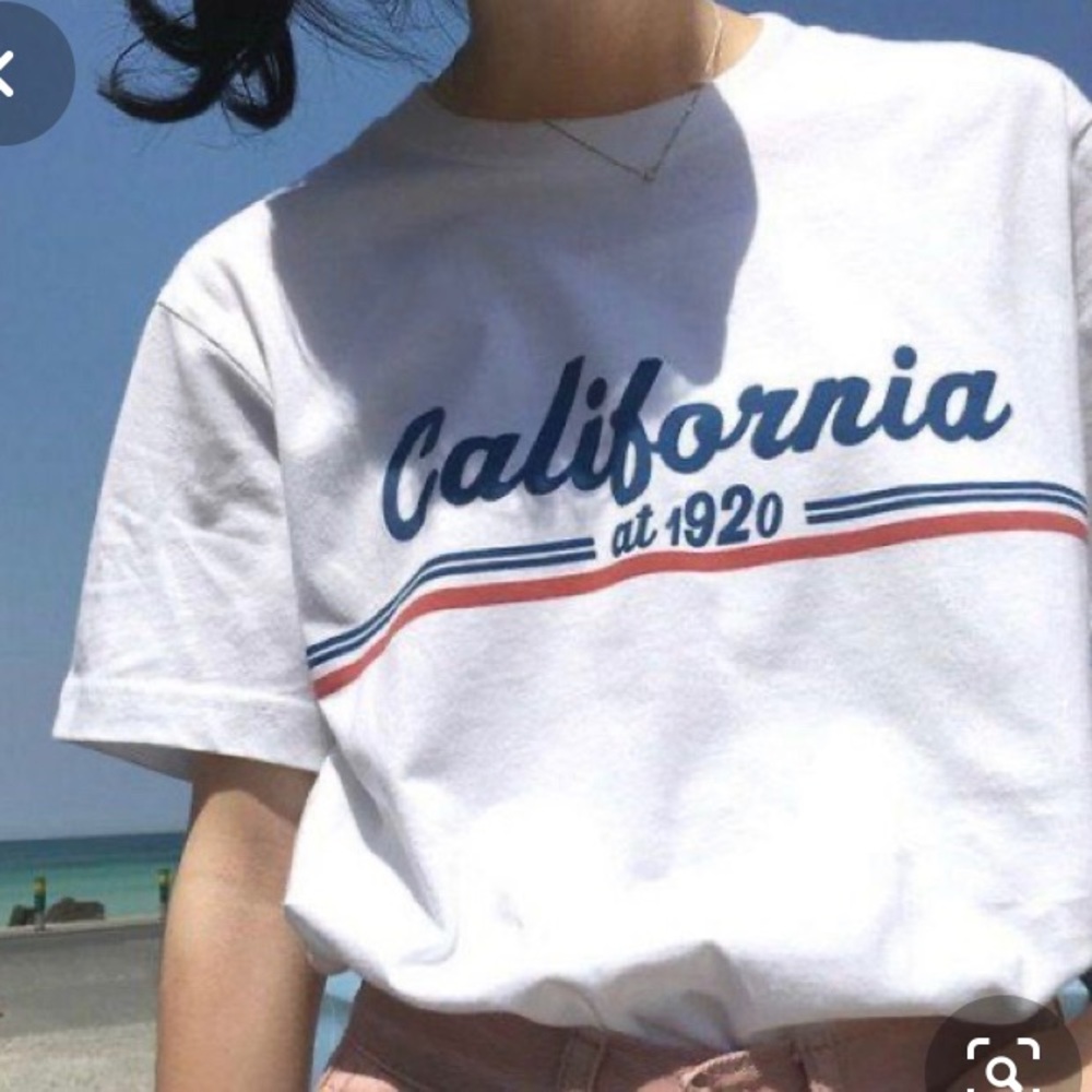 Surprise Vintage Graphic Tee-The Original - Picture 8 of 8